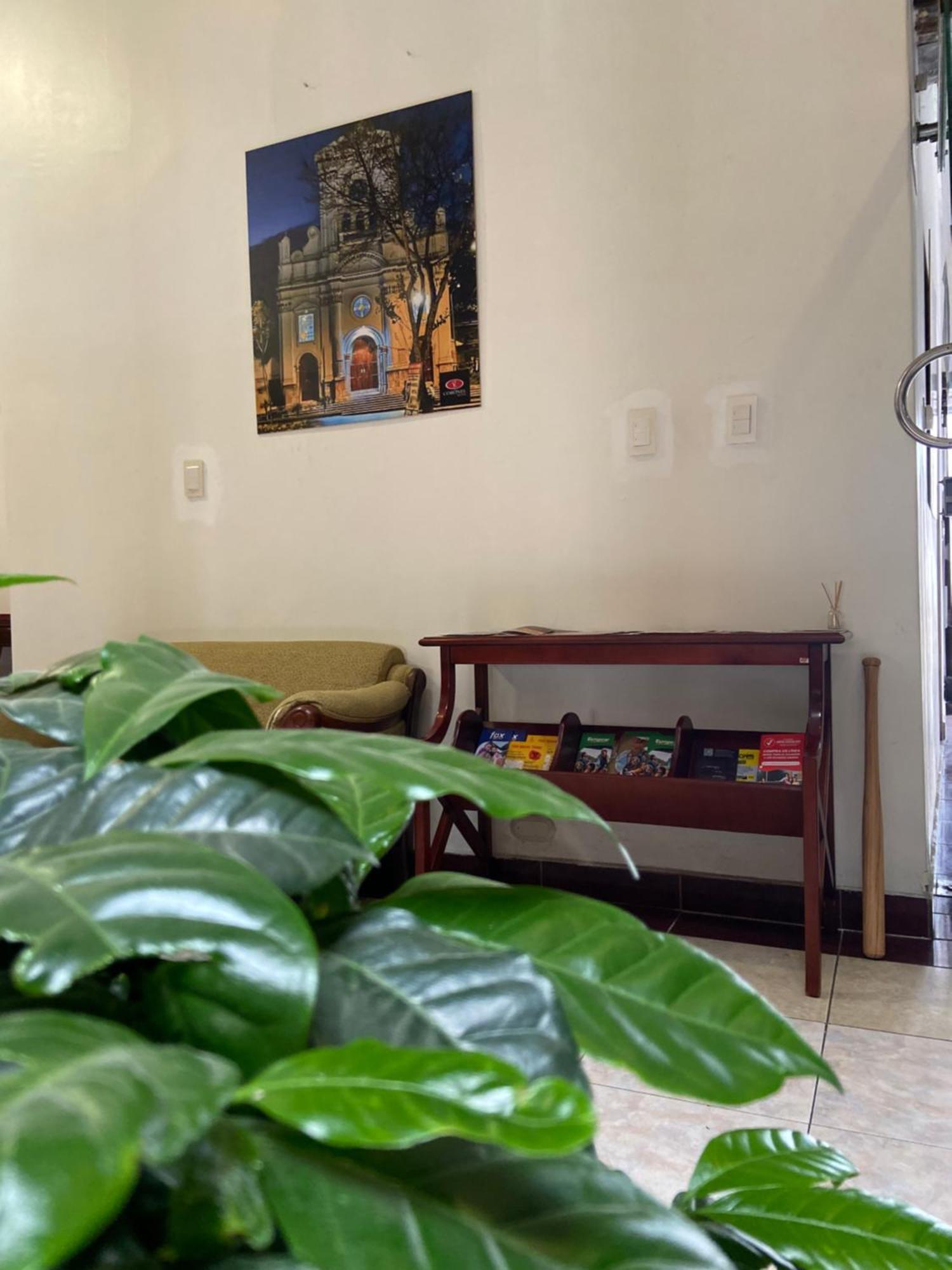 Hotel Coronel Куэнка Экстерьер фото