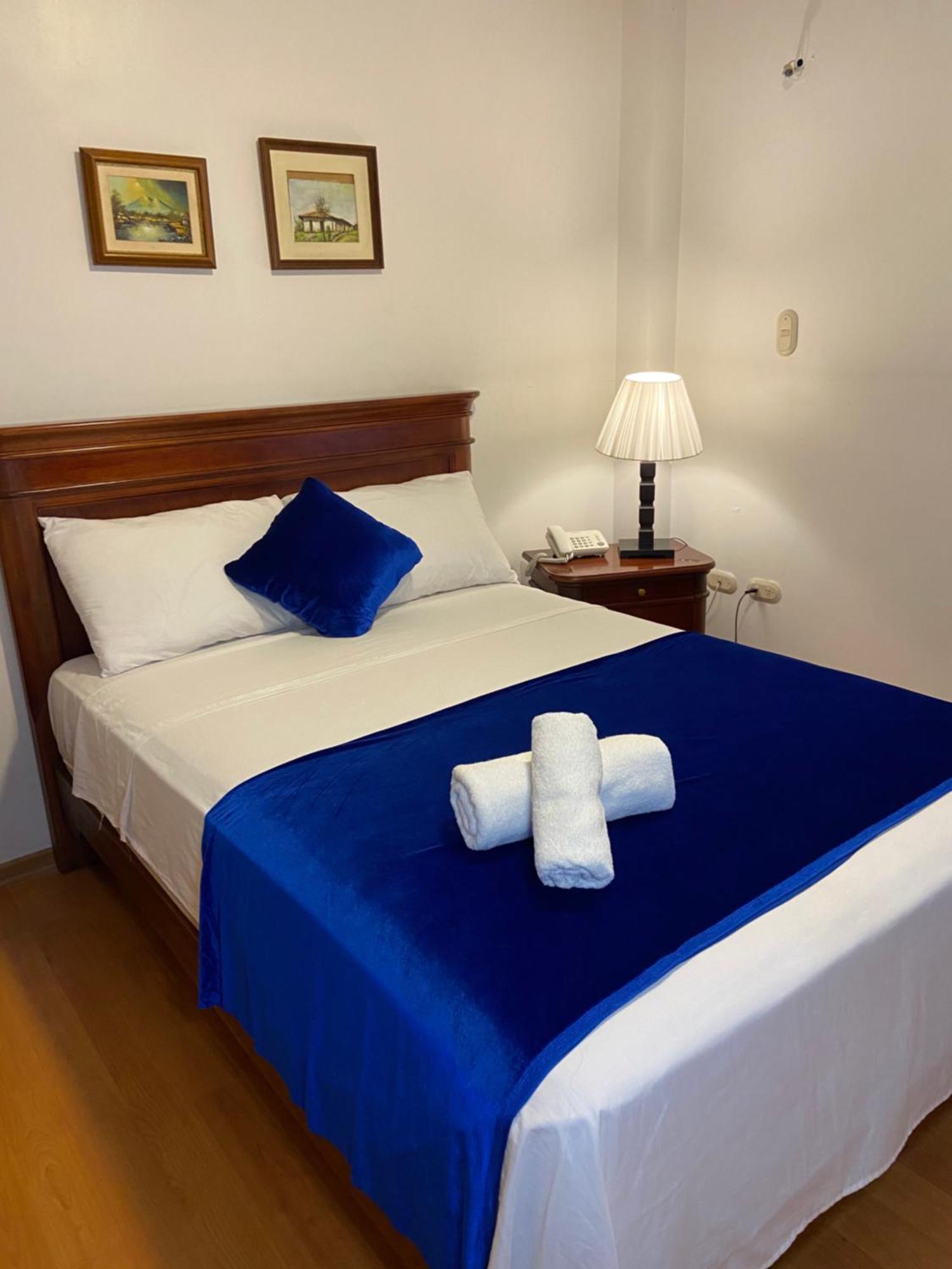 Hotel Coronel Куэнка Экстерьер фото